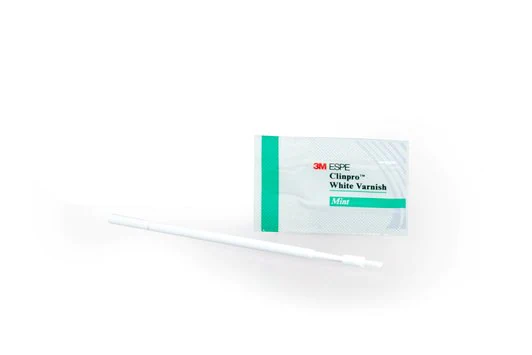 3M  флуорен лак за полиране Clinpro White Varnish вкус мента 5% NaF;   единична доза