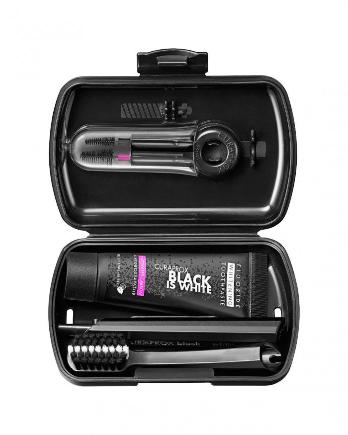 Curaprox Комплект за път Black is white със сгъваема четка за зъби
